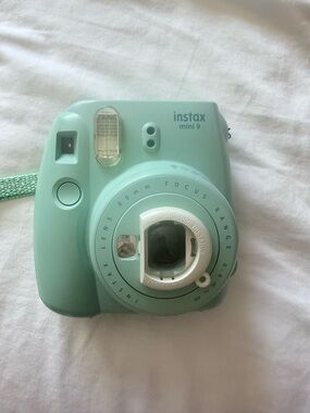 Instax mini 9 Mint Green Instant Camera